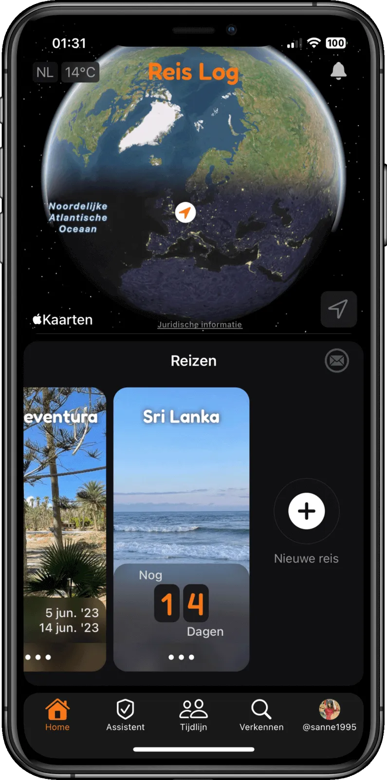 Het beginscherm van Reis Log: een wereldbol met daaronder twee reizen, waaronder Sri Lanka met een aftelling van 14 dagen.